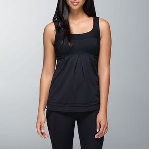 Black lululemon elevate tank top size 4